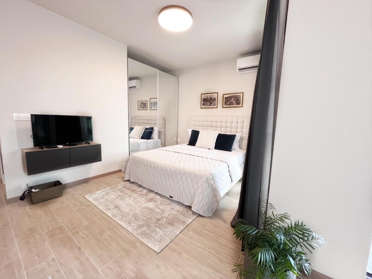 Azur Alegria Studio - Free Parking & Pool Szent Konstantin és Elena Kültér fotó